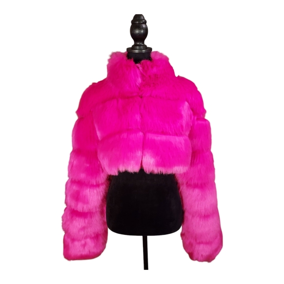 Lanshifie Jackets & Blazers - NWT Lanshifie Vibrant Pink Faux Fur Coat